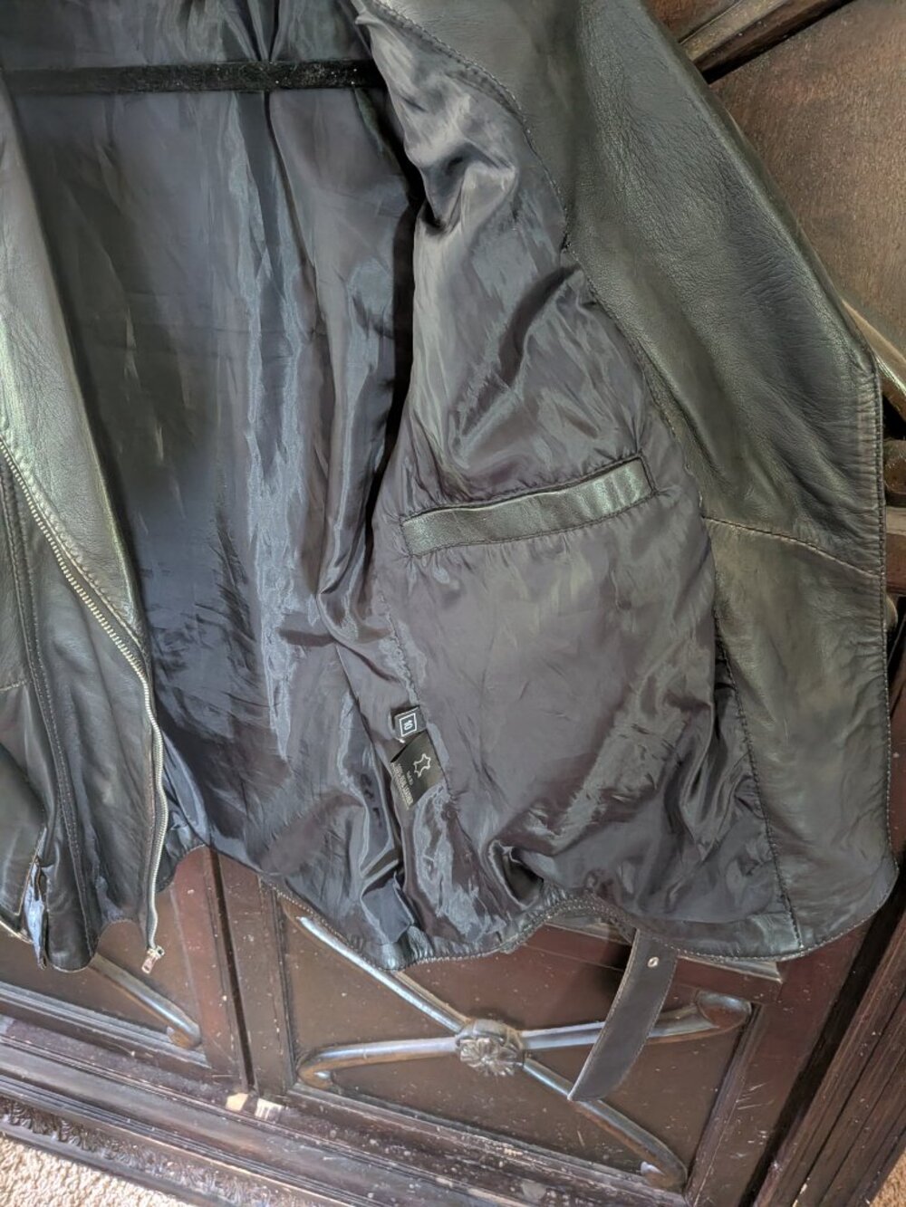 Versatile leather jacket - Picture 6 of 11